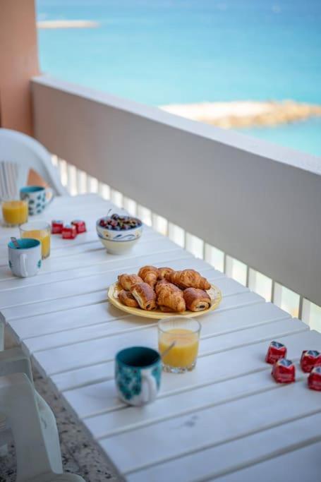 Le Panorama -Vue Exceptionnelle - Dernier Etage - Front De Mer 芒通 外观 照片