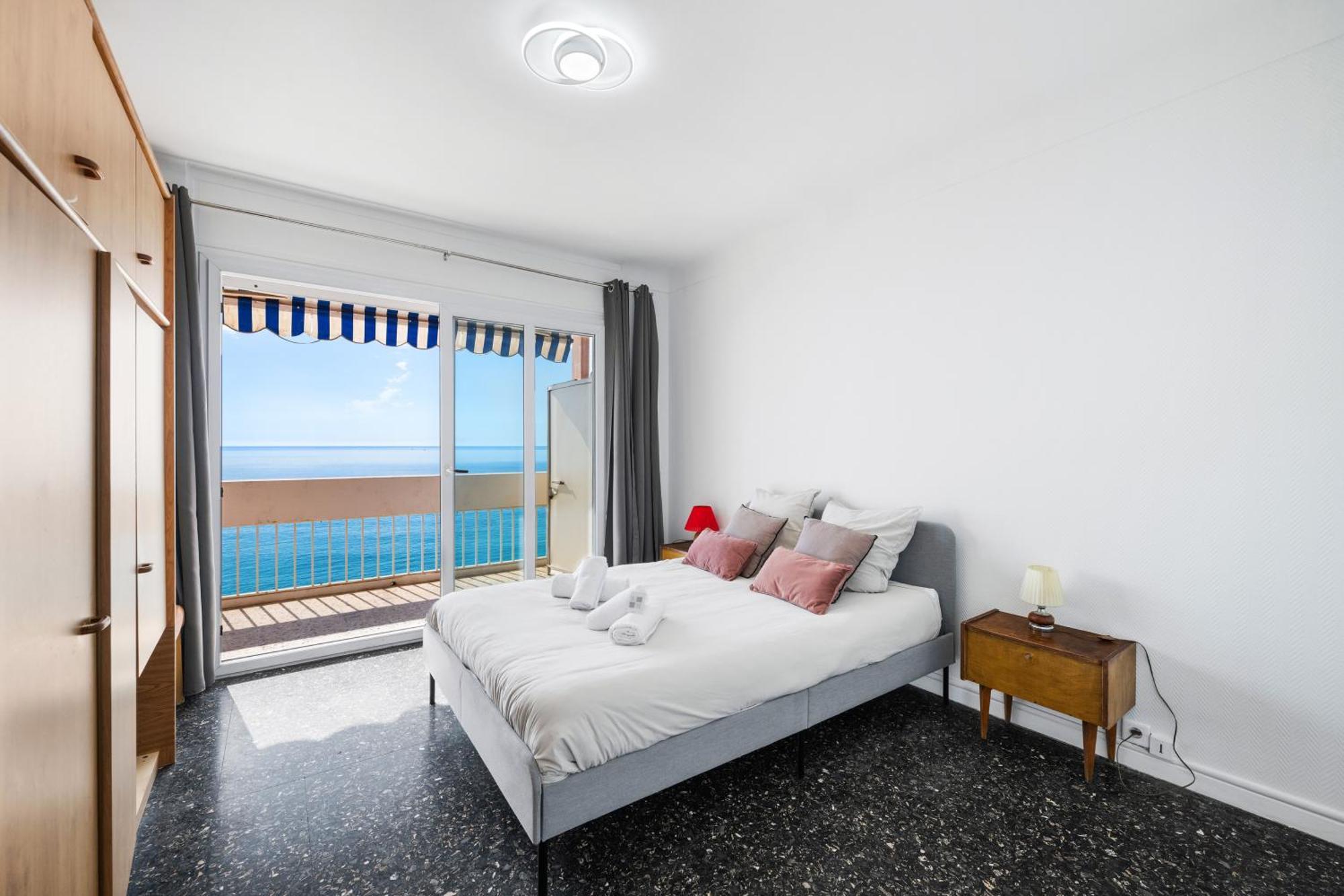 Le Panorama -Vue Exceptionnelle - Dernier Etage - Front De Mer 芒通 外观 照片