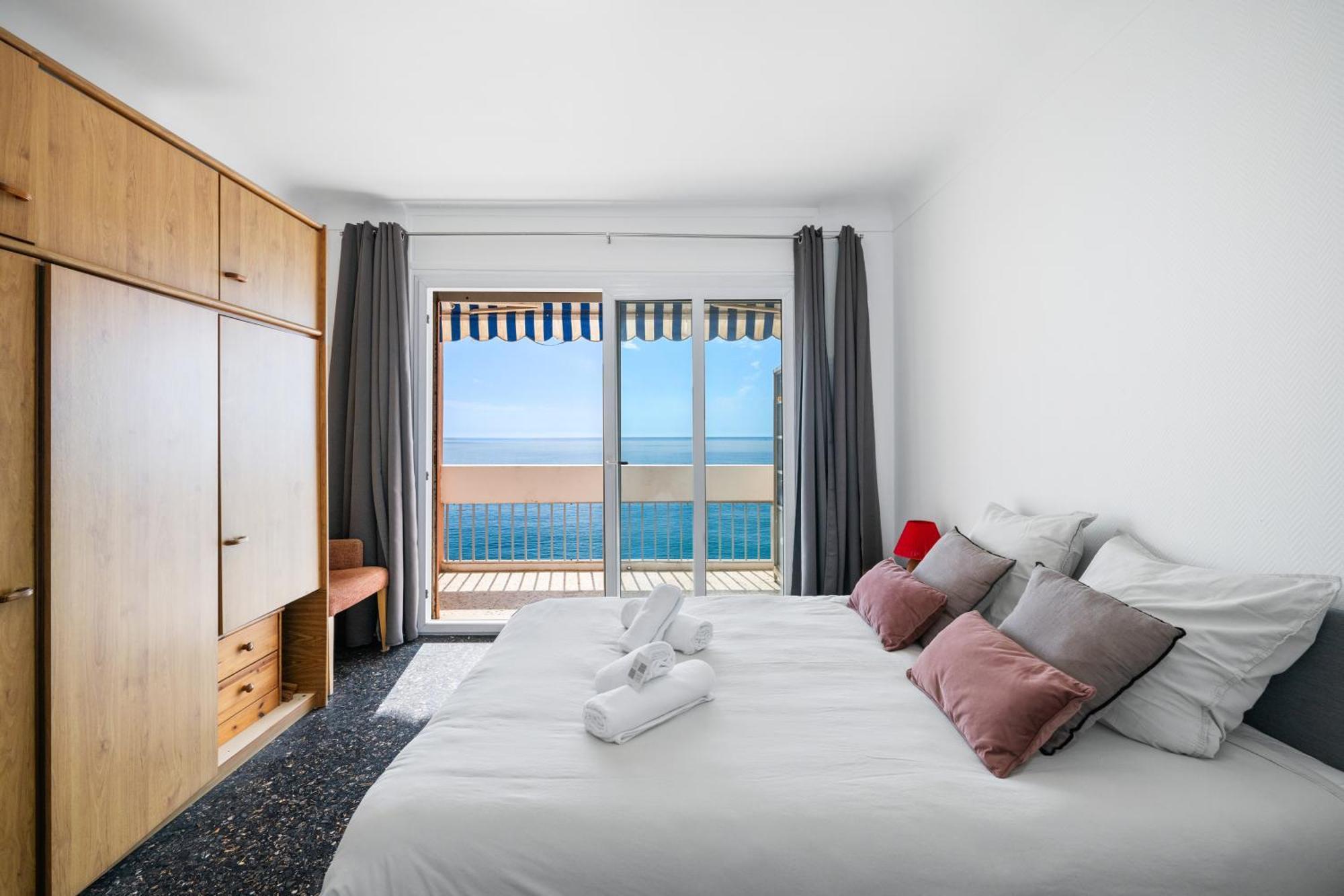 Le Panorama -Vue Exceptionnelle - Dernier Etage - Front De Mer 芒通 外观 照片